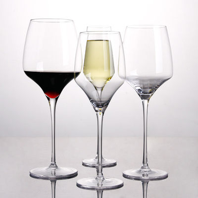 傾いた企業450mlのワイン グラス、シャンペン独特な定形水晶ガラス サプライヤー