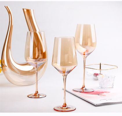 明確な水晶ワイン グラスの口によって吹かれる電気版のこはく色のシャンペン フルート サプライヤー